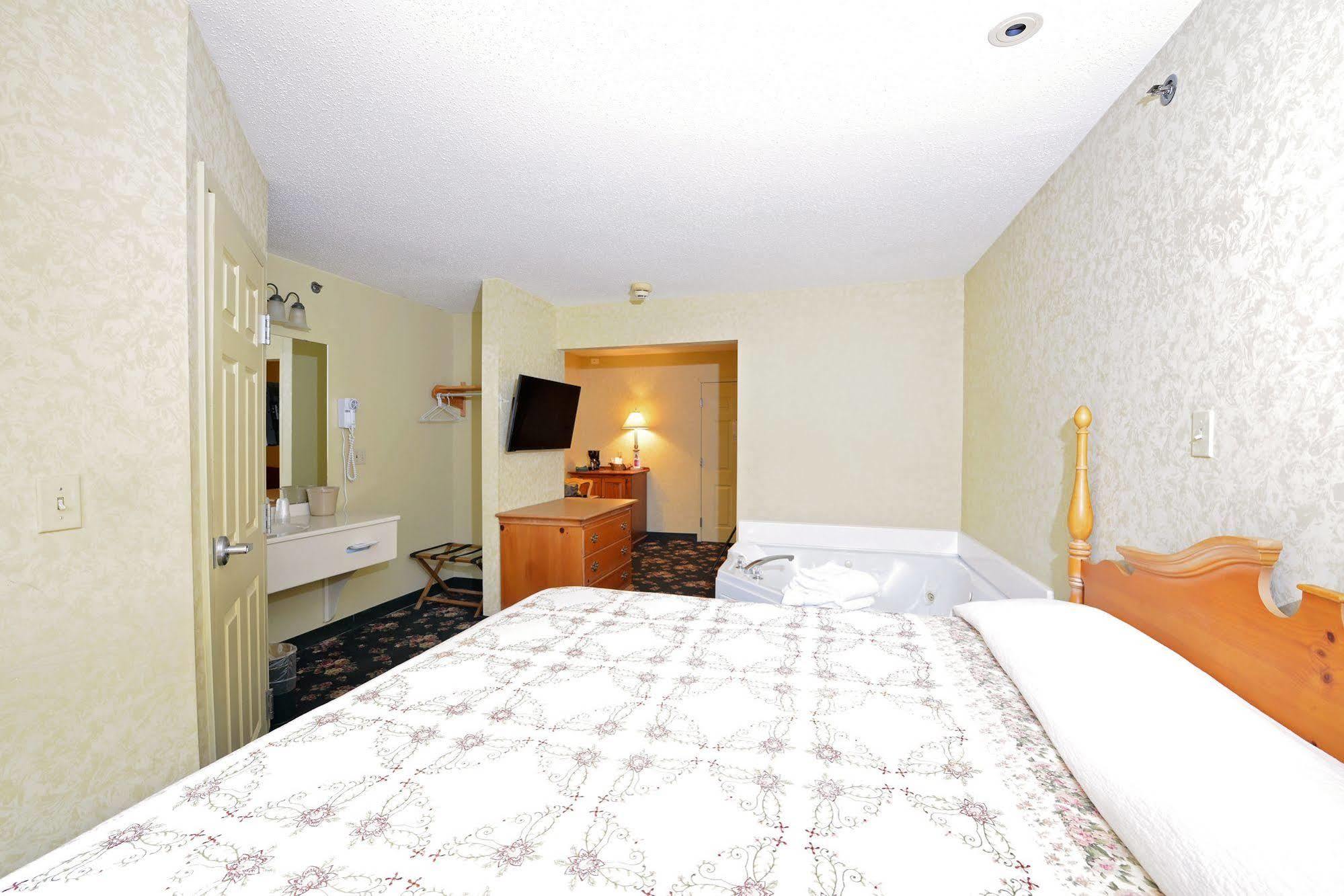 Ourguest Inn & Suites Downtown Port Clinton Eksteriør bilde