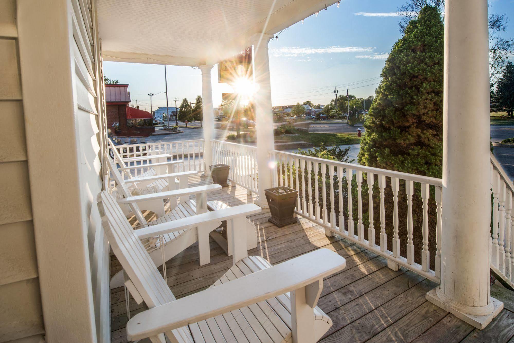 Ourguest Inn & Suites Downtown Port Clinton Eksteriør bilde