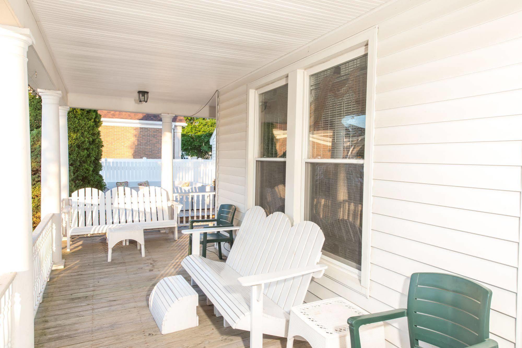 Ourguest Inn & Suites Downtown Port Clinton Eksteriør bilde