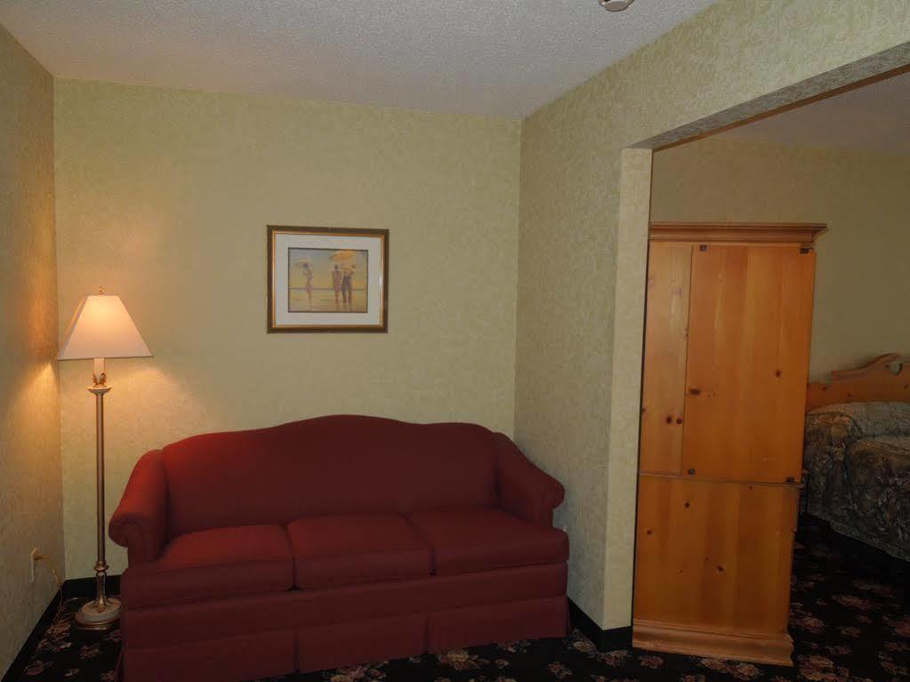 Ourguest Inn & Suites Downtown Port Clinton Eksteriør bilde