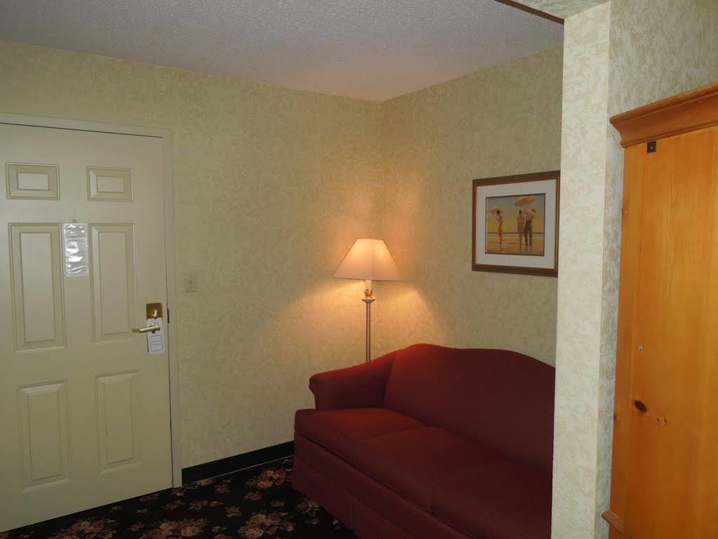 Ourguest Inn & Suites Downtown Port Clinton Eksteriør bilde
